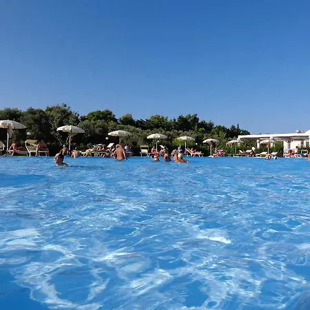 Blu Mare Alimini מלון דירות אוטרנטו