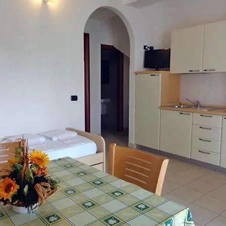Blu Mare Residence Apartments 아파트호텔 4*
