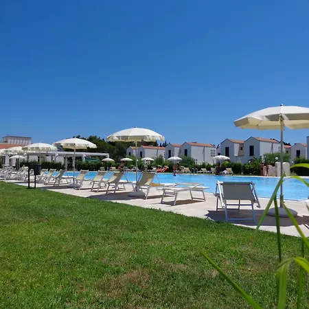 Blu Mare Aparthotel 4*