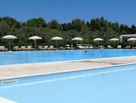 Blu Mare Alimini Aparthotel
