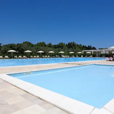 מלון דירות Blu Mare Alimini 4*