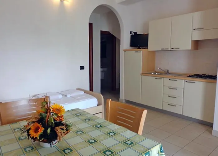 Blu Mare Aparthotel 4*