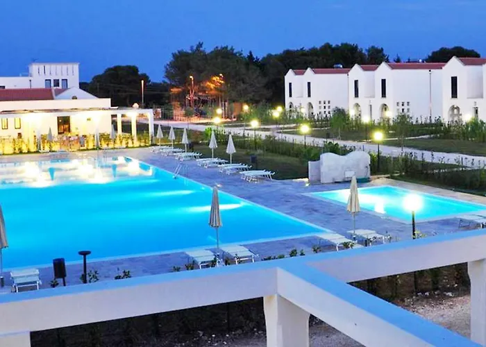 Blu Mare Aparthotel 4*